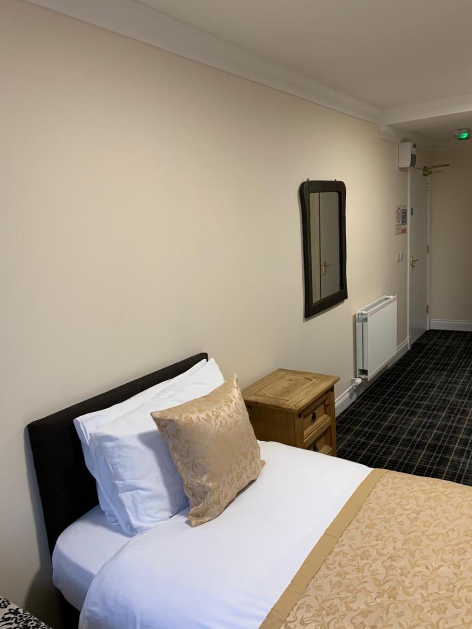 Waverley Inn Lodge Dingwall Exteriér fotografie